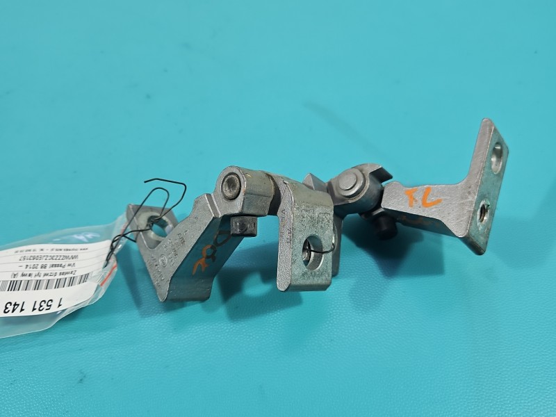 Zawias drzwi tył lewy Vw Passat B8