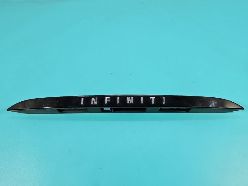 Blenda tył klapy Infiniti Q30 czarny GAC Blenda tył klapy Infiniti Q30 czarny GAC