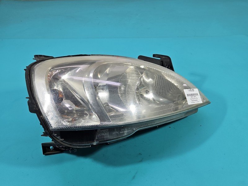 Reflektor prawy lampa przód Opel Corsa C EUROPA Reflektor prawy lampa przód Opel Corsa C EUROPA