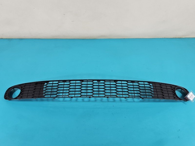 Zaślepka kratka zderzaka środkowa atrapa Renault Thalia II 8200700247