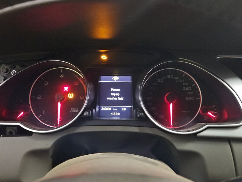 Licznik Audi A5 8T 8T0920931A 3.0 tdi EUROPA