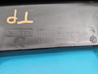 Zaślepka kratka zderzaka prawa atrapa Peugeot 3008 II 9812041777