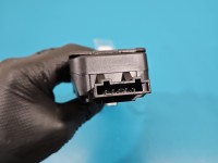 Zamek klapy tył 4F9827383E AUDI Q5 08- HB Producent części: Audi, 5PIN, dociąg tylnej klapy