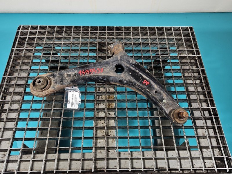 Wahacz przód prawy Mitsubishi Outlander III 12- przedni