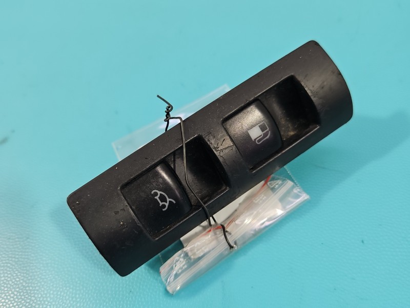Przełącznik Volkswagen, WLEWU PALIWA, KLAPY BAGAZNIKA Vw New Beetle 98- 1C0959833