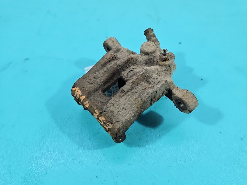 Zacisk tył prawy Hyundai I30 I 07-12 1.4 16V HB Zacisk tył prawy Hyundai I30 I 07-12 1.4 16V HB