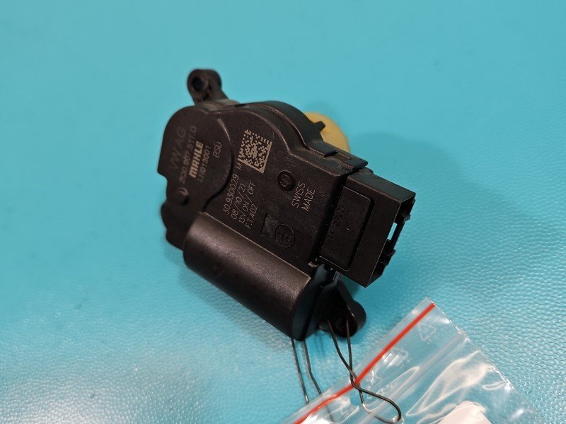 Silniczek nawiewu NAGRZEWNICY Seat Ibiza V KJ 6F 2Q0907511D Silniczek nawiewu NAGRZEWNICY Seat Ibiza V KJ 6F 2Q0907511D
