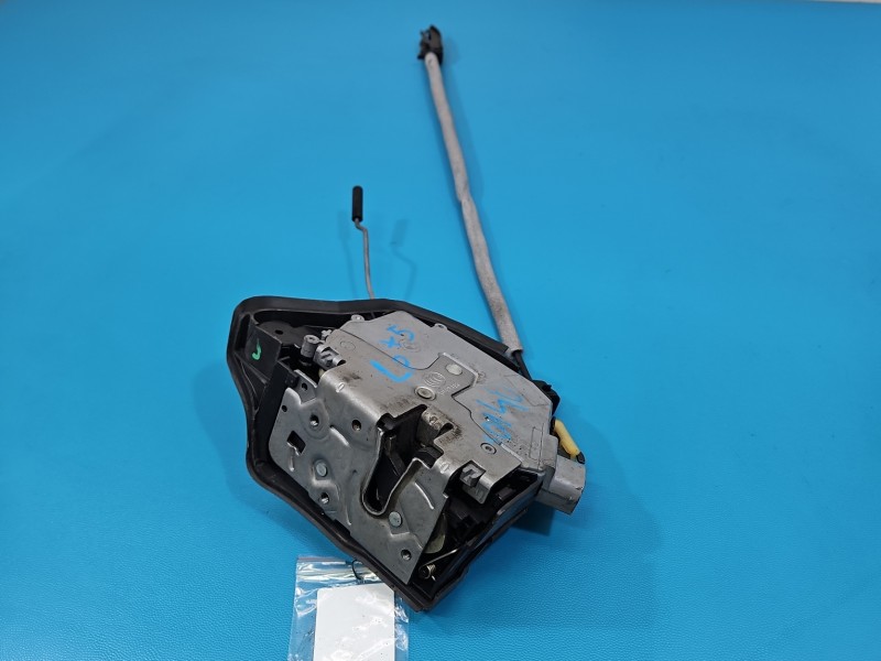 Zamek przód lewy BMW X5 E53 EUROPA uszkodzona obudowa 7 PIN