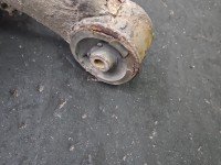 Tylna belka oś tył Toyota Yaris II 1.4 D4D