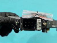 Podnośnik przód lewy Toyota Avensis I T22 5d kombi