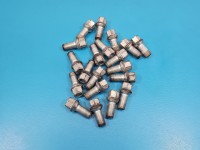 Śruby kół Skoda Superb III szpilki