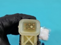 Zamek przód lewy 605328, 90493702 Opel Omega B EUROPA Producent części: OPEL, 6pin