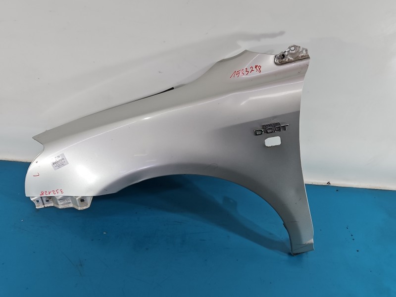 Błotnik przód lewy Toyota Avensis II T25 1C0