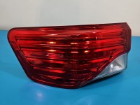 Lampa tył lewa Toyota Avensis III T27 sedan EUROPA