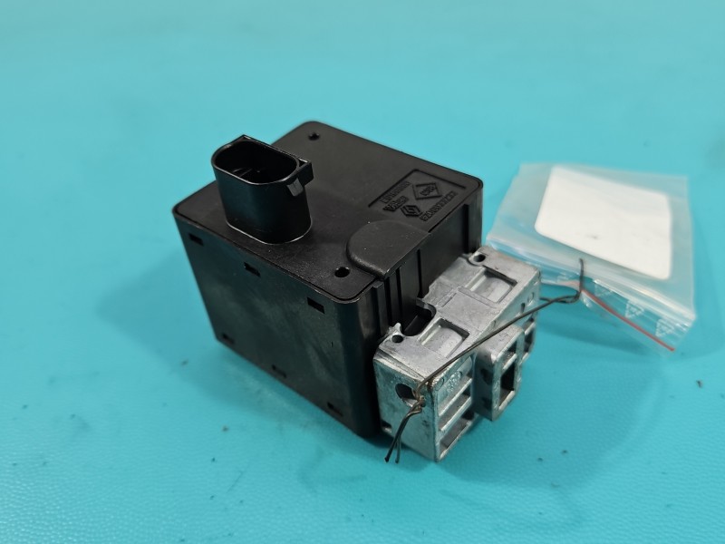 Blokada kierownicy Renault Scenic II 8200033233