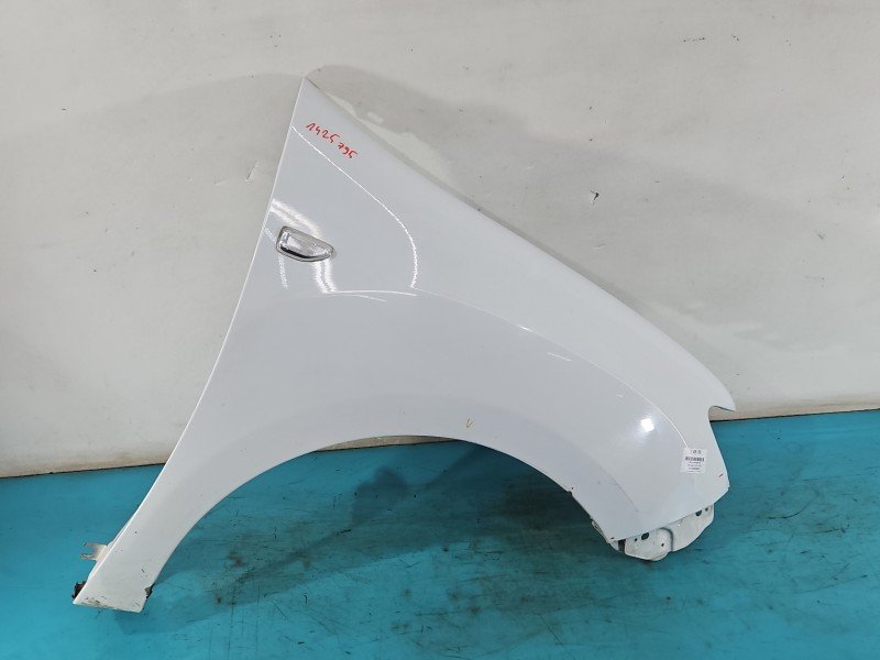 Błotnik przód prawy Dacia Logan II 12-20 biały OV369