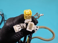 Instalacja Wiązka drzwi przód prawych Toyota Rav4 IV 82151-42E40B