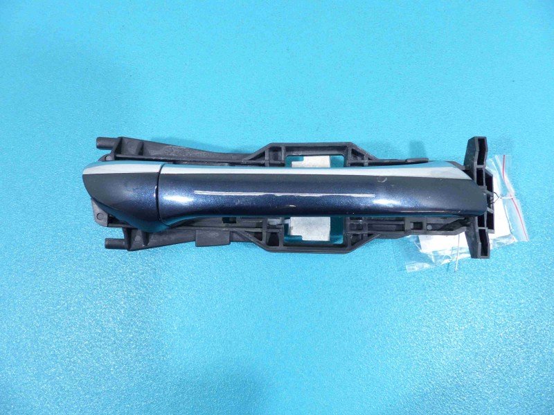 Klamka przód prawa zewnętrzna Mercedes CLS C219 W219 czarny. C189