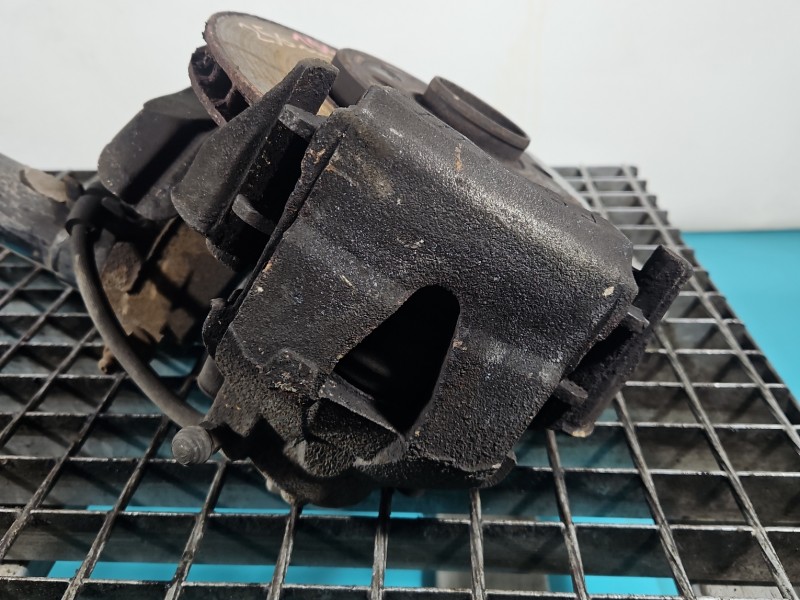 Zacisk przód lewy Vw Up 1.0 MPI