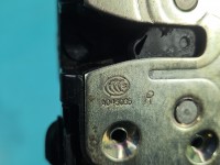 Zamek tył prawy 81420-A6000 Hyundai I30 II 12-16 Hyundai, Uszkodzony plastik maskujący.