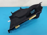 Tapicerka bagażnika prawa boczek Mercedes CLA C118 X118 A1186905201