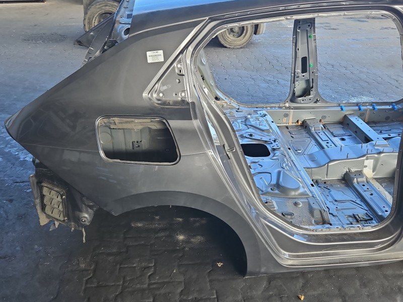 Błotnik tył prawy Opel Astra VI L szary EVL ćwiartka