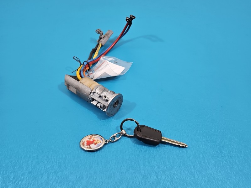 Stacyjka KLUCZYK WKŁADKA Ligier Ambra