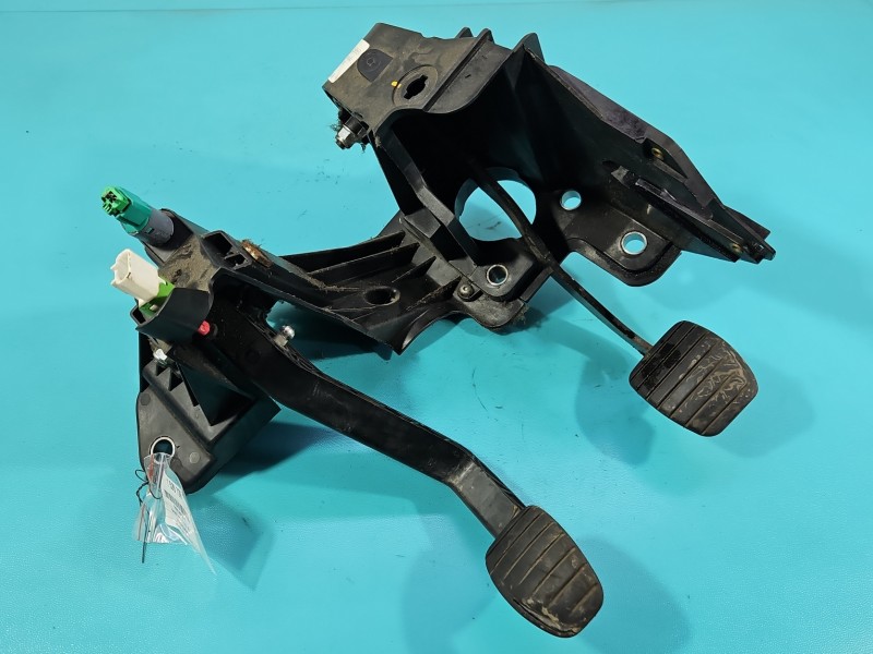 Pedał pedały Renault Master III 10-24 hamulca sprzęgła