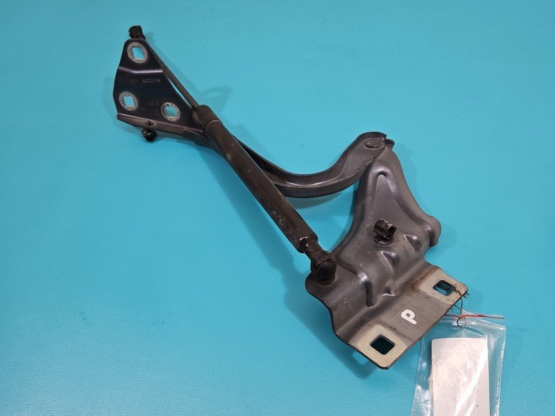 Zawias maski prawy Renault Megane IV Zawias maski prawy Renault Megane IV