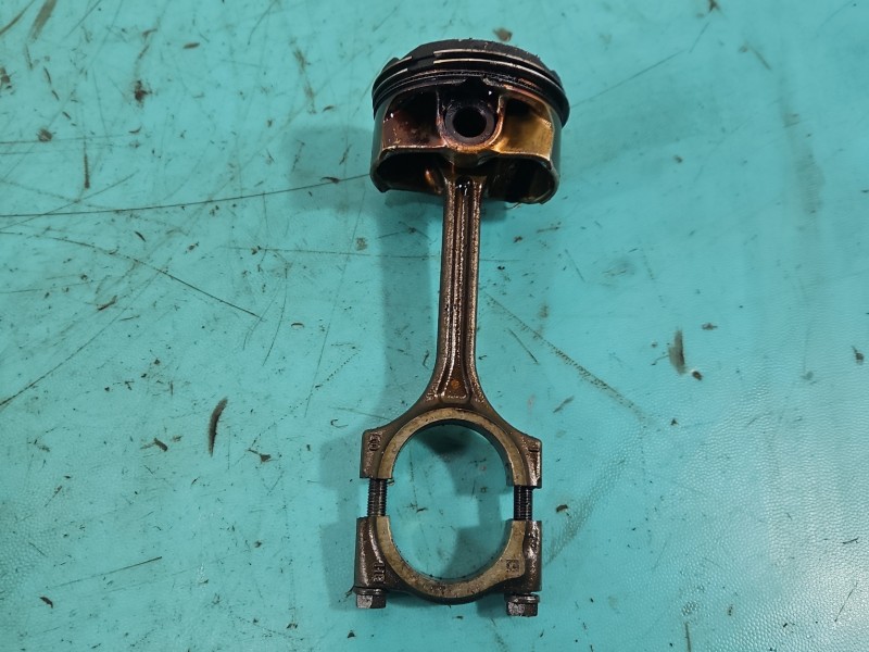 Tłok Dacia Sandero II 12-20 B4DE411 1.0 12V Sce 73KM