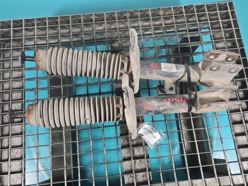 Amortyzator przód komplet lewy prawy Peugeot 308 I T7 L+P