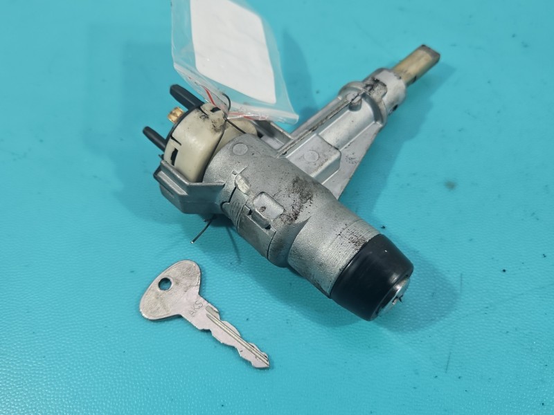 Stacyjka KLUCZYK WKŁADKA Audi 80 B4 893905851D