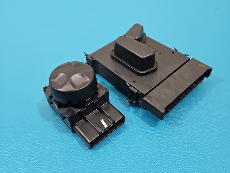 Przełącznik Maserati, Regulacji fotela pasażera Maserati Quattroporte VI 13- 56046232AA, 09341110A