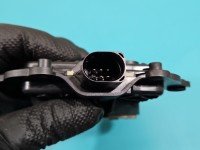 Zamek przód prawy 4E1837016AA Audi A8 D3 EUROPA Producent części: Audi, z dociągiem