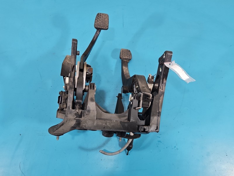 Pedał pedały Opel Astra V K hamulca sprzęgła