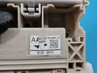 Skrzynka bezpieczników Toyota Aygo II 14-22 89221-0H030, 82730-0H040-A