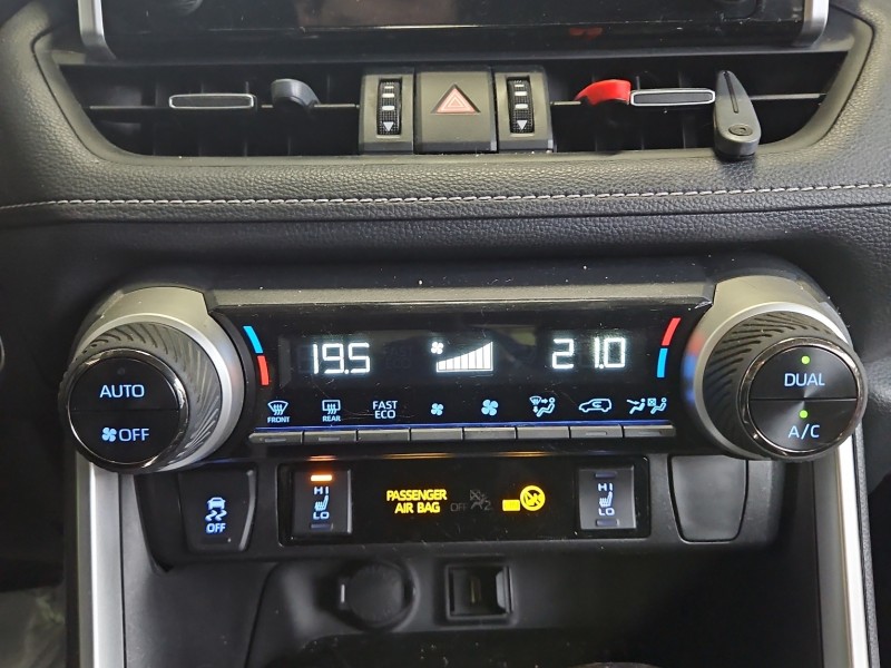 Konsola panel nawiewu Toyota Rav4 V 55900-42580