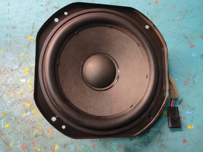 Subwoofer Tesla Model 3 2017- 0.0b