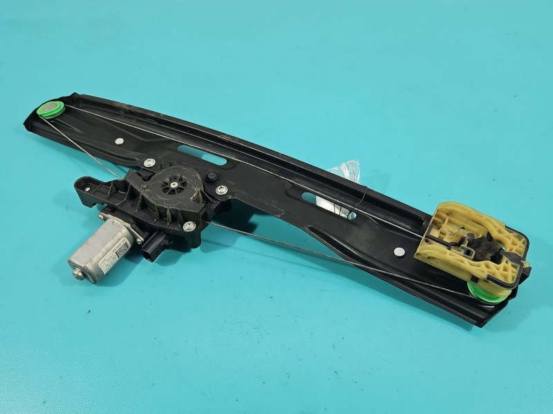 Podnośnik przód prawy Fiat Tipo II 15- Producent części: FIAT, Europejska, pasażera 2pin 00520501760 5d HB