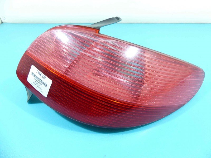 Lampa tył prawa Peugeot 206 HB