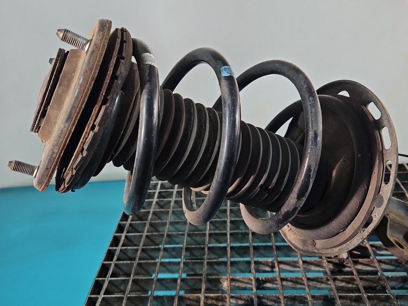 Sprężyna przód przednia LEXUS NX I 14-21 2.0 T