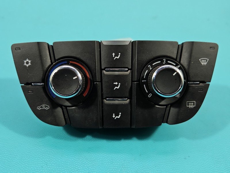 Konsola panel nawiewu Opel Astra IV J 13435154 Konsola panel nawiewu Opel Astra IV J 13435154