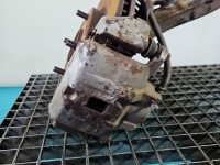 Zacisk przód prawy Mitsubishi Galant 2.0 16V
