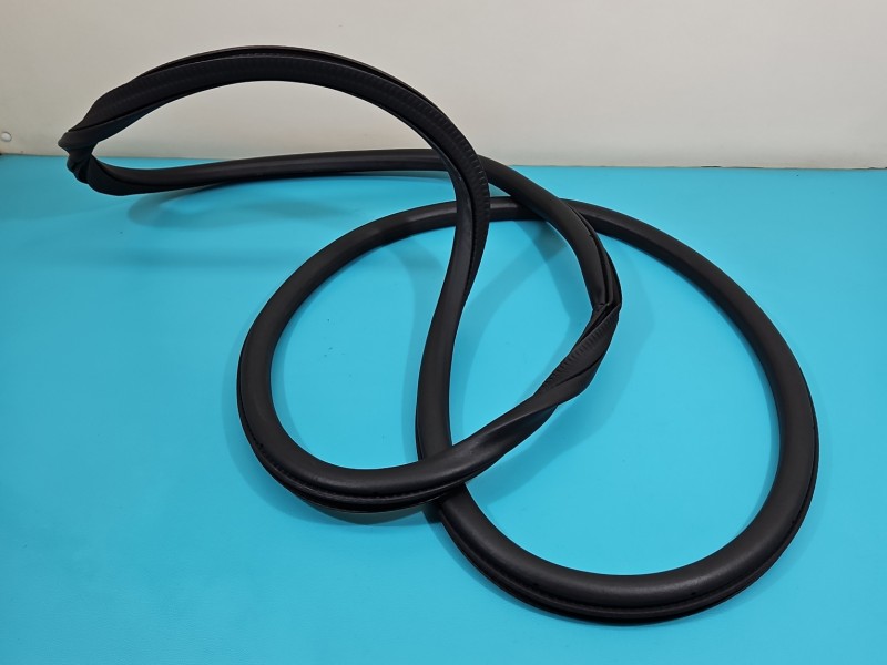 Uszczelka drzwi przód prawa Ford S-max II MK2