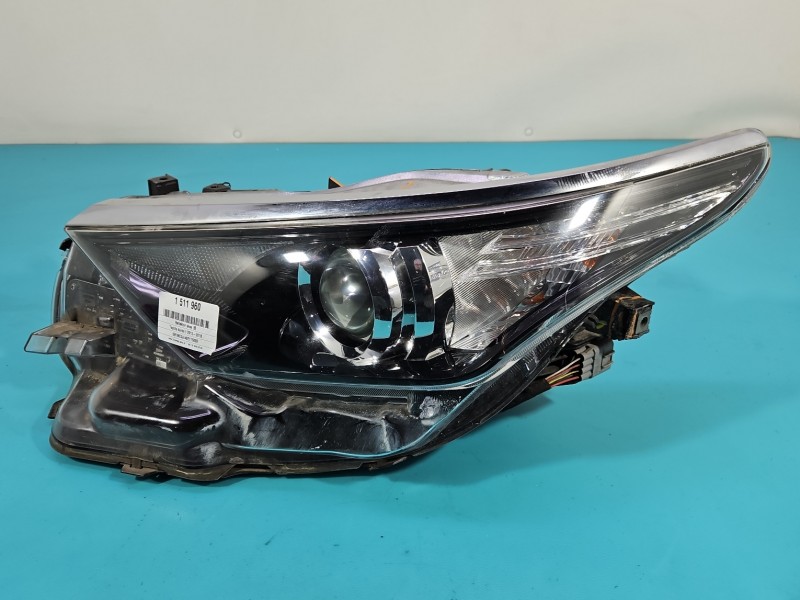 Reflektor lewy lampa przód Toyota Auris II EUROPA