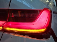 Lampa tył prawa Producent części: BMW, błotnik, pęknięty klosz, sedan BMW G20 sedan EUROPA