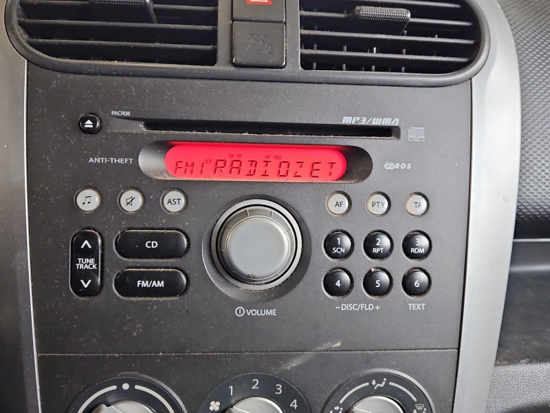 Radio fabryczne Suzuki Splash 39101-51K0 radioodtwarzacz