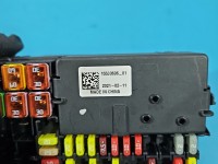 Skrzynka bezpieczników Opel Astra V K 15533696