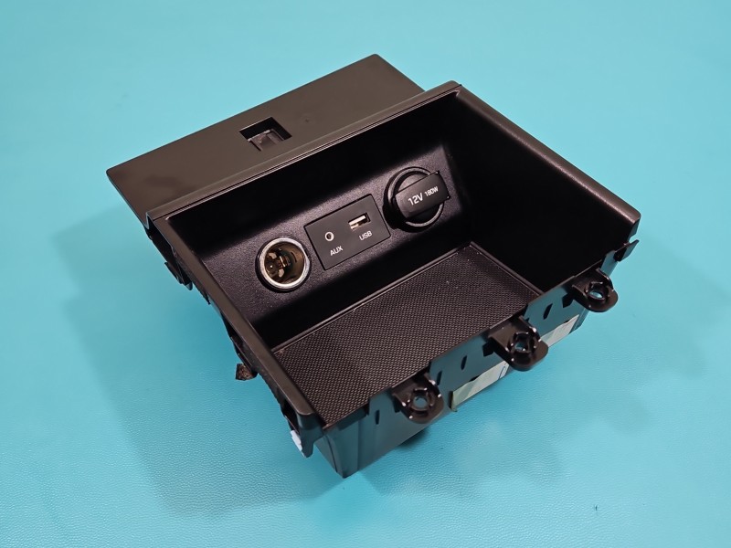 Gniazdo zapalniczki Hyundai Elantra VI 15-20 84680-F2200