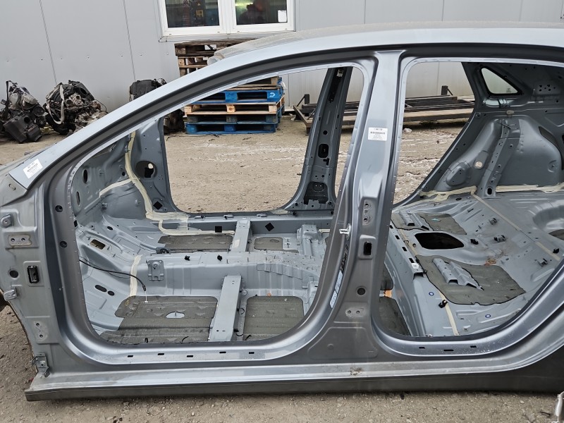 Próg lewy SŁUPEK ŚRODKOWY B Kia Ceed III 18-21 HB 5d CS